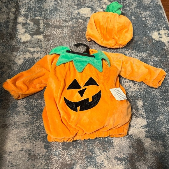 NWT Target pumpkin Halloween costume with hat - Picture 2 of 4